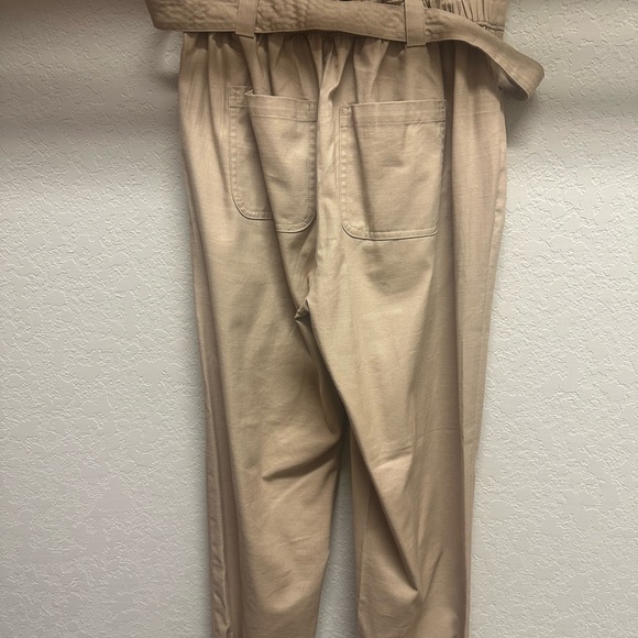 LOFT Paperbag pants - Picture 2 of 4